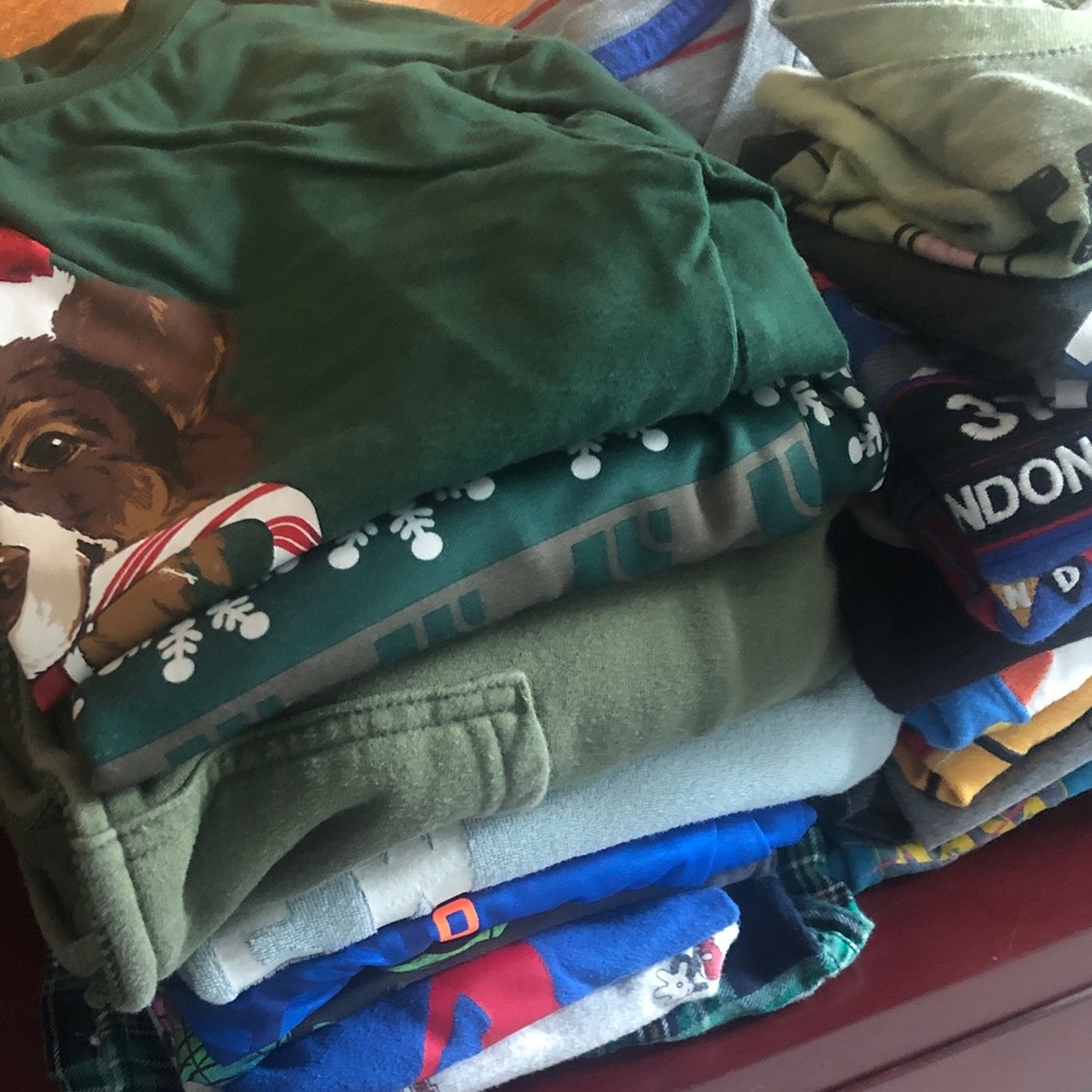 Boys Bundle over 20 items size 6-8 years old